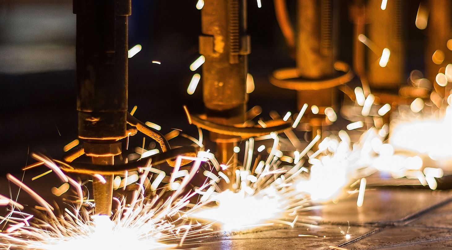 Flammeskæring af metalplade